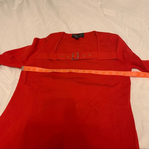 SPENSER JEREMY red thin knit sweater size L with front buckle square neck detail - Picture 8 of 11